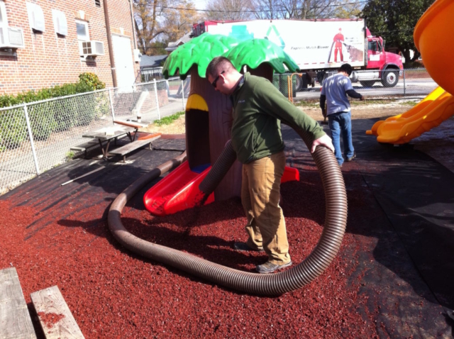 blowing rubber mulch